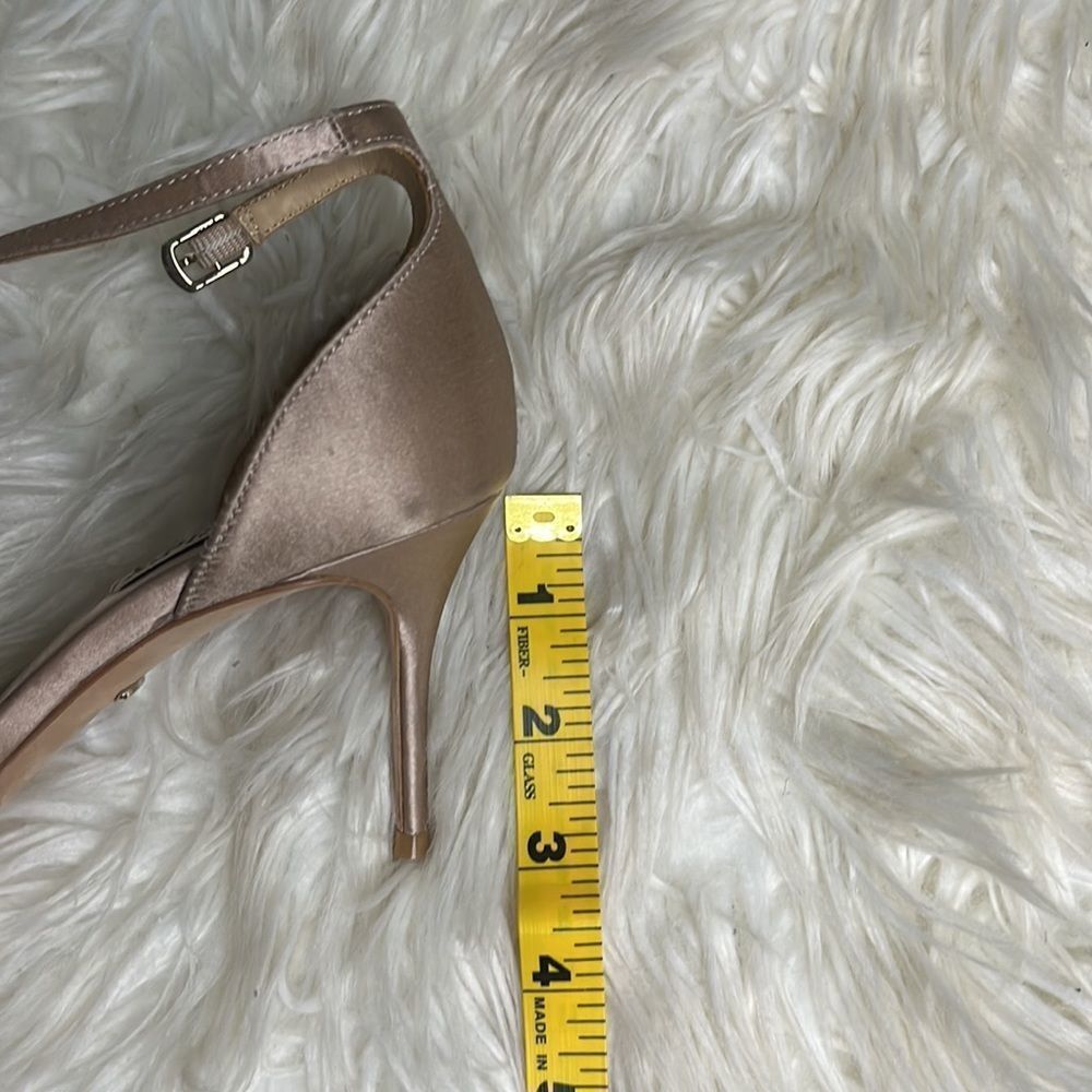 Badgley Mischka Heeled Sandals - Picture 15 of 16